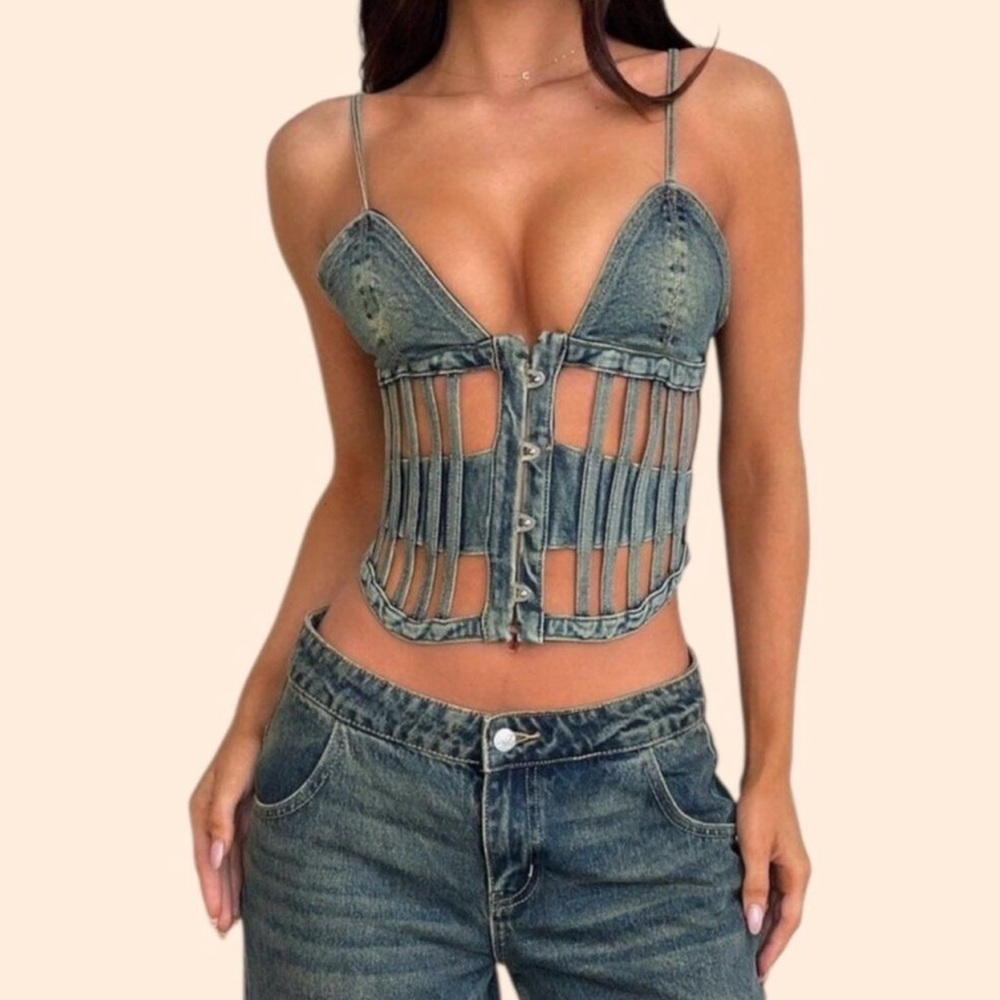 Stylish Denim Cutout Top - PERRI TOP VINTAGE DENIM Outcast NWT